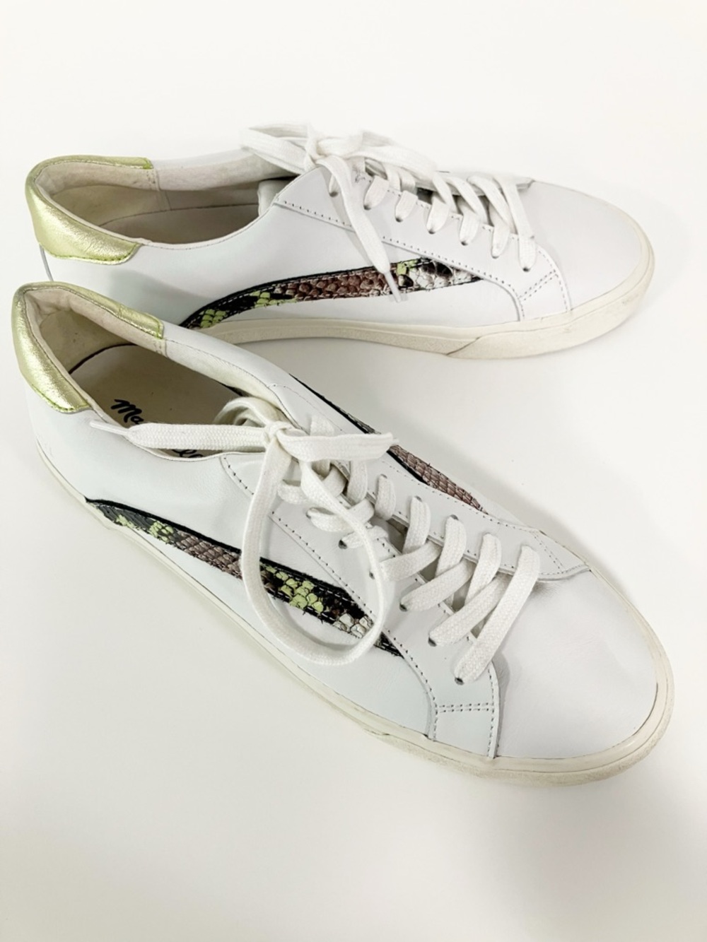 Madewell | White Sidewalk Snake Low Top Sneakers 10 Casual Chic Streetwear